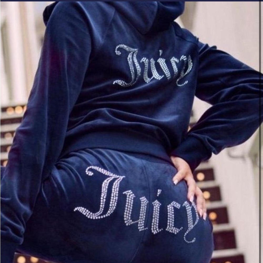 JUICY COUTURE Velour OG Bling Tracksuit Hoodie & Pant Set in navy blue - Picture 5 of 13
